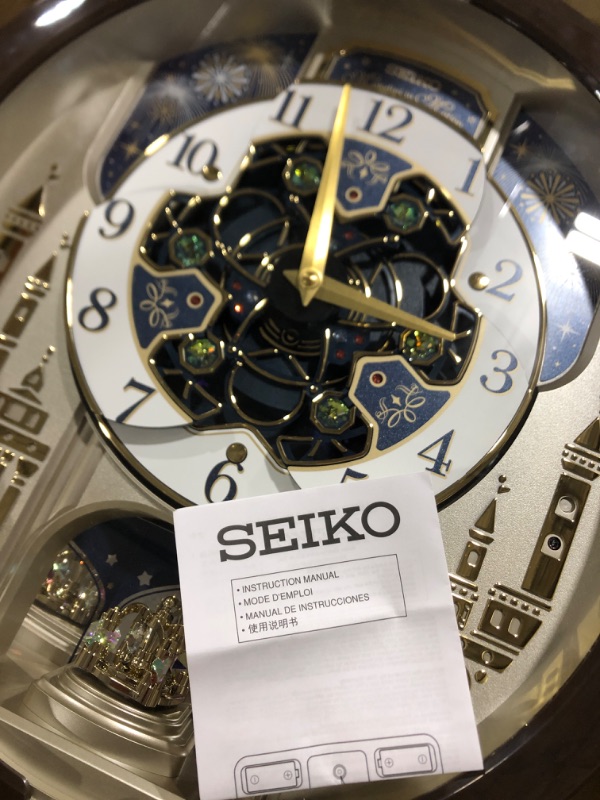 Photo 4 of SEIKO MELODIES IN MOTION WALL CLOCK GOLDEN CHANDELIER
TESTED
BATTERIES INCLUDED
