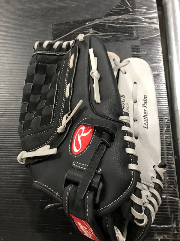 Photo 1 of Rawlings  Baseball Glove 14in