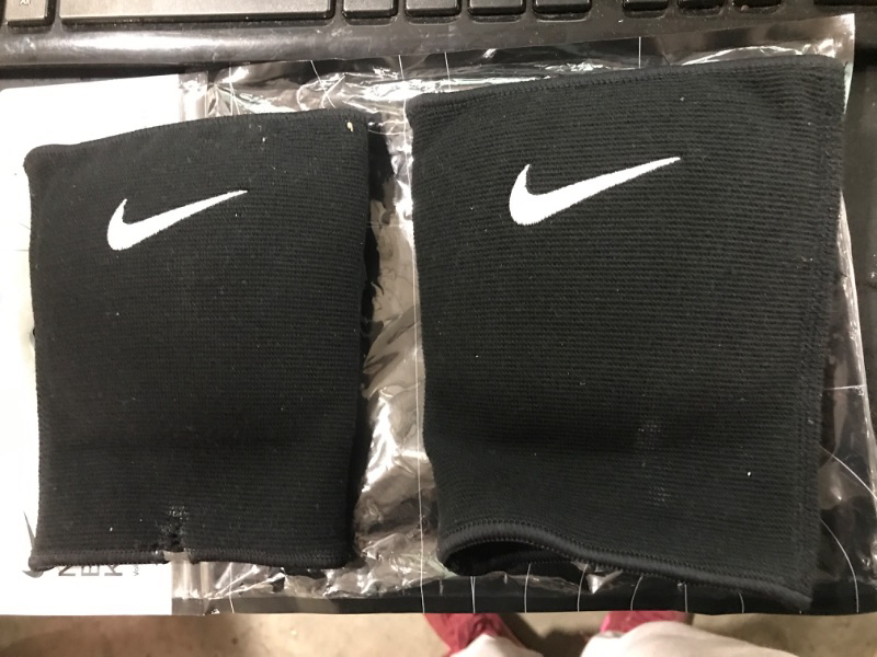 Photo 2 of Nike Essentials Volleyball Knee Pads Medium/Large Black