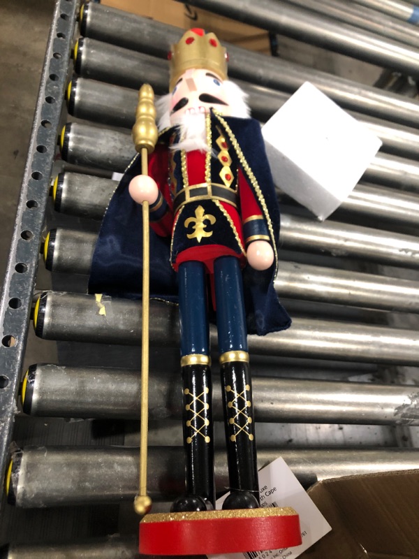 Photo 2 of 24 Inch Nutcracker King with Cape- Jeco Wholesale SN2401
