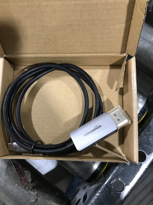 Photo 2 of Amazon Basics DisplayPort to USB-C Cable, 4Kx2K@60Hz, Aluminum Housing, 3 Feet, Black