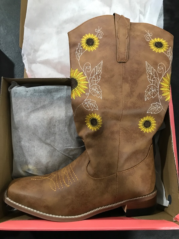 Photo 2 of [Size 9]SO SIMPOK Women's Embroidered Sweet Sunflower Cowboy Cowgirl Boots Retro Western Chunky Heels Mid Calf Boots 9 Brown