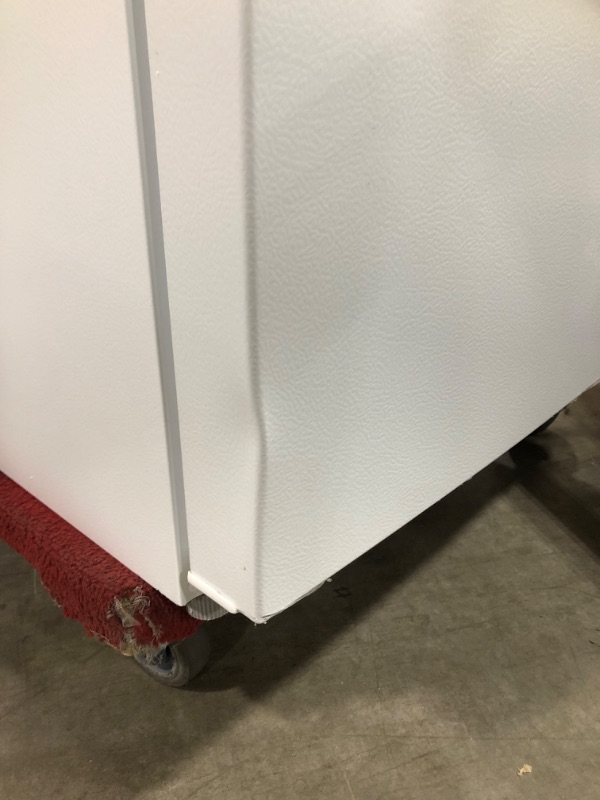 Photo 7 of 18 cu. ft. Top Freezer Refrigerator DOE in White
