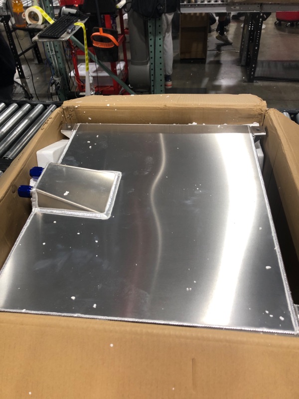 Photo 2 of Edicapo Universal 20 Gallon 80L Fuel Cell Tank Polished Aluminum Silver with Cap/Level Sender/12FT Oil Feed Line 20 Gallon Silver