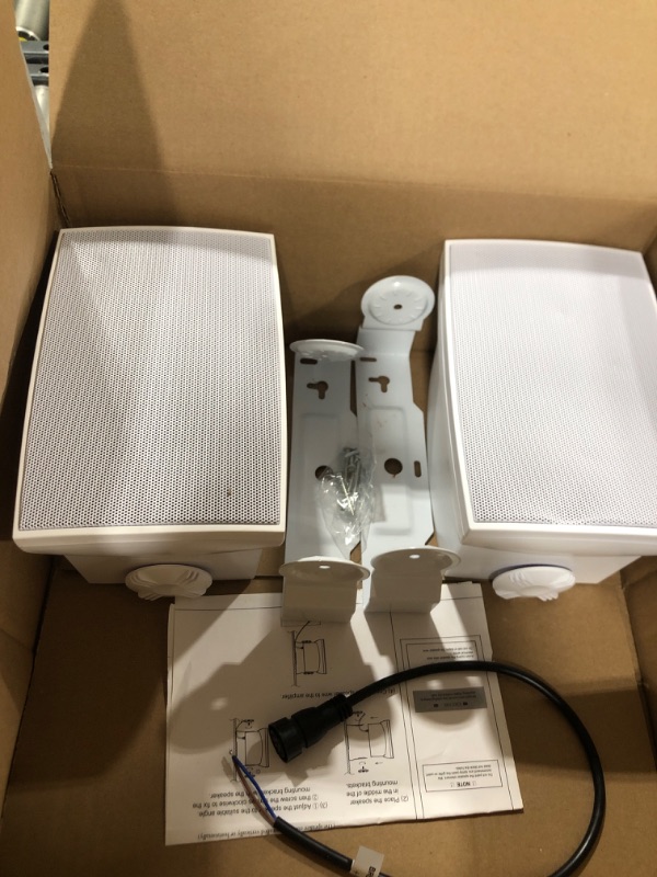 Photo 1 of Monoprice 106971 5-1/4-Inch 40W Nominal and 80W Max 2-Way Indoor/Outdoor Waterproof Pair Speakers