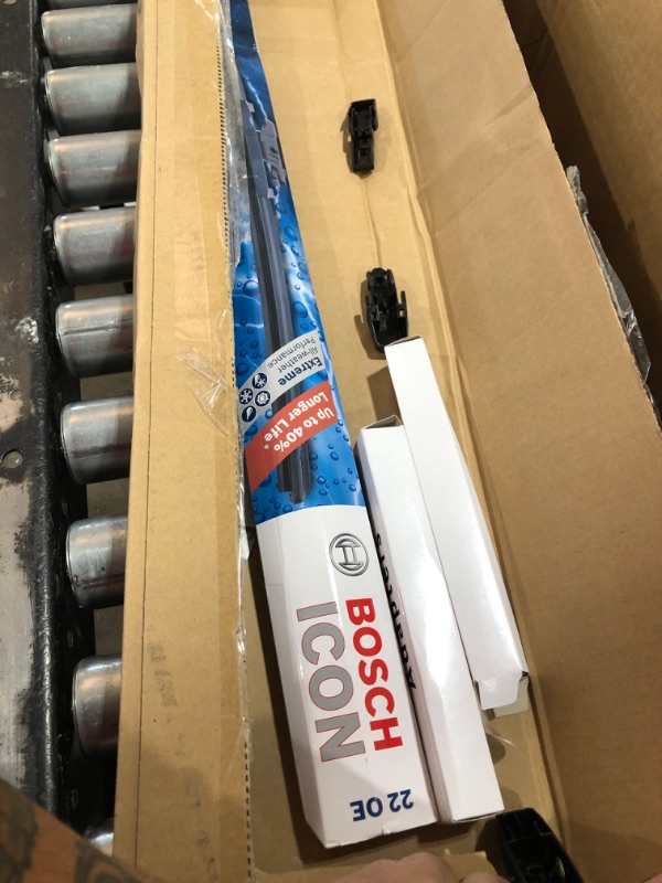 Photo 2 of Bosch ICON Wiper Blades Fit Cadillac: 08-07 Escalade, Mercedes-Benz: 2013 C250, Porsche: 12 911, Volkswagen: 18-12 Beetle +More, Up to 40% Longer Life, Frustration Free Packaging 22OE and 22OE Frustration Free Combo