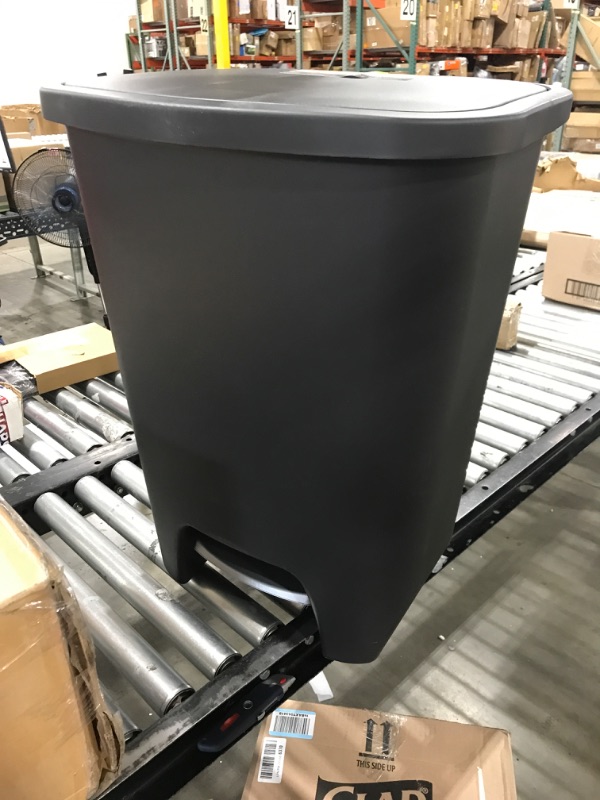 Photo 1 of Glad 20 Gallon / 75 Liter Extra Capacity Plastic Step Trash Can with CloroxTM Odor Protection | Fits Kitchen Pro 20 Gallon Trash Bags, Black Black 20 Gallon