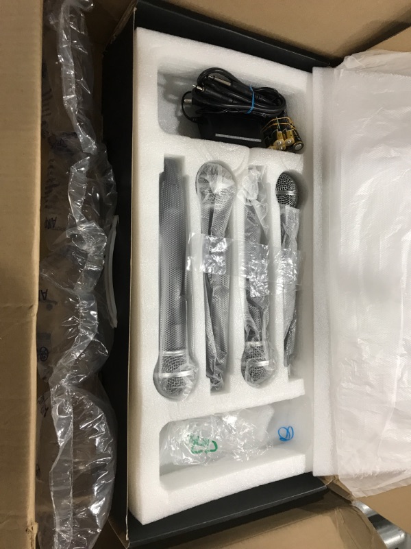 Photo 1 of innopow 4-Channel Wireless Microphone System