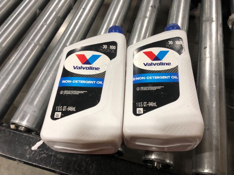 Photo 2 of Valvoline Daily Protection Non-Detergent SAE 30 Conventional Motor Oil 1 QT (Pack of 2)