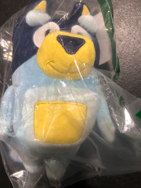 Photo 2 of Bluey Dad Bandit 9" Plush Toy