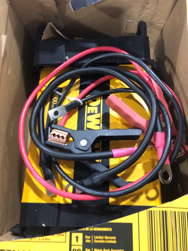 Photo 1 of DEWALT DXAEPI1000 Power Inverter 1000W Car Converter 