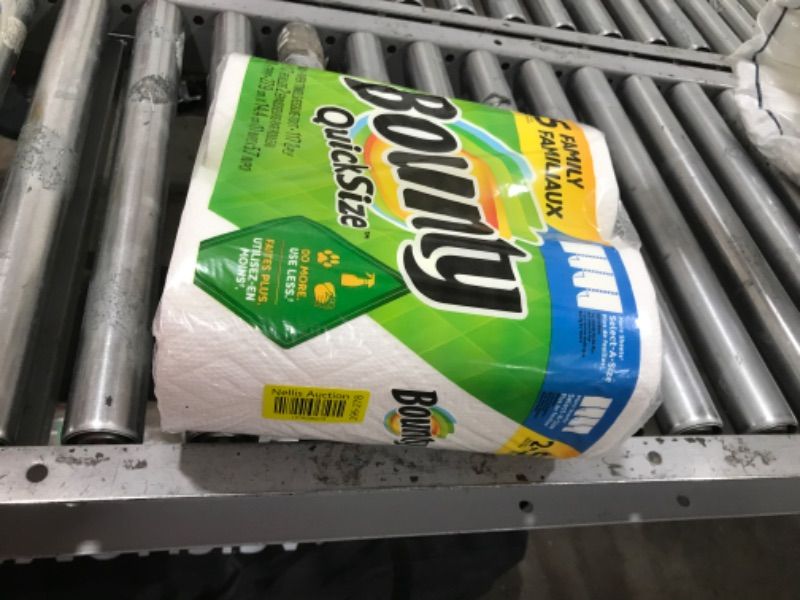 Photo 2 of Bounty Select-A-Size Paper Towels, White, 2 Double Plus Rolls = 5 Regular Rolls