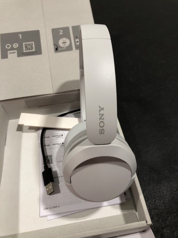 Photo 1 of Sony WH-CH520 Wireless Headphones Bluetooth On-Ear Headset with Microphone, White