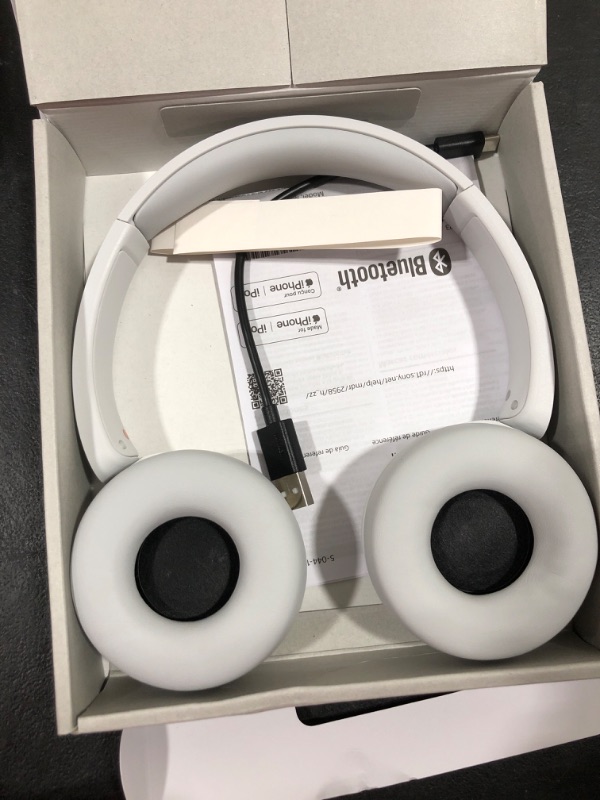 Photo 1 of Sony WH-CH520 Wireless Headphones Bluetooth On-Ear Headset with Microphone, White