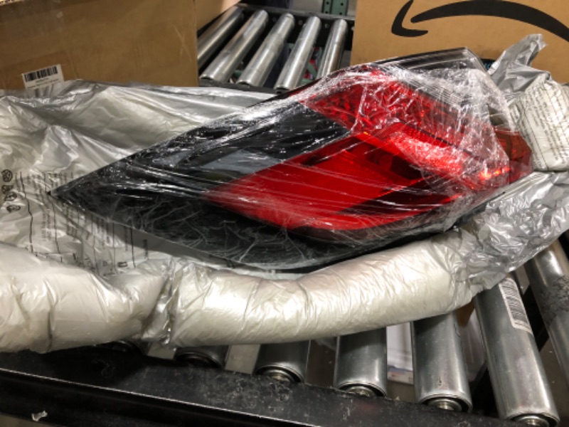 Photo 1 of Dasbecan Right Passenger Side Outer Tail Light with Wire Harness Compatible with Toyota RAV4 2019 2020 2021 Replace 81550-0R090 TO2805148 Rear Brake Lamp (No bulb inside)