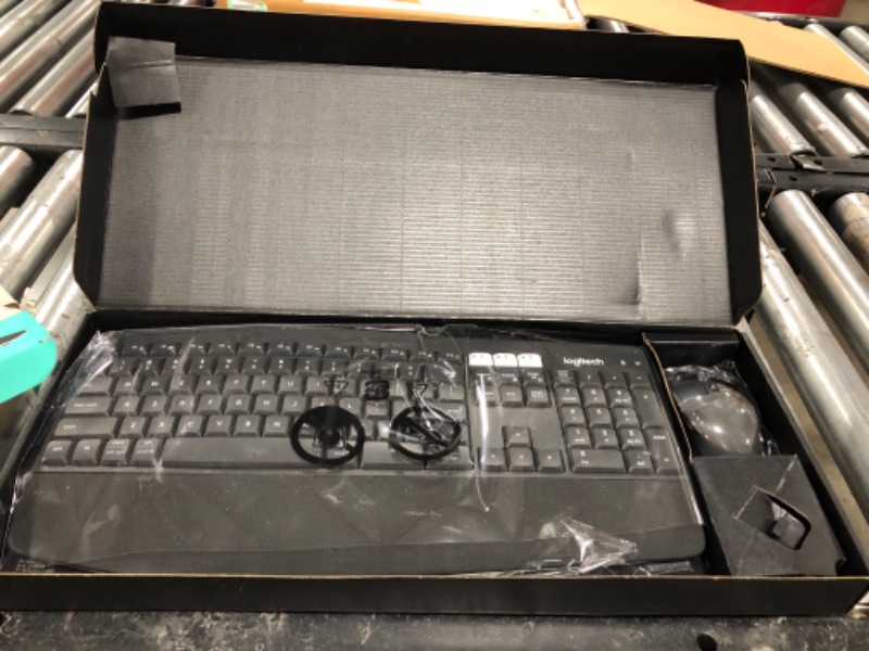 Photo 2 of Logitech MK850 Performance Wireless Keyboard and Mouse Combo