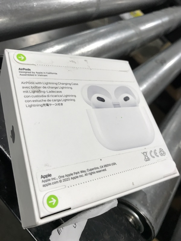 Photo 3 of AirPods (3rd Generation) with Lightning Charging Case
