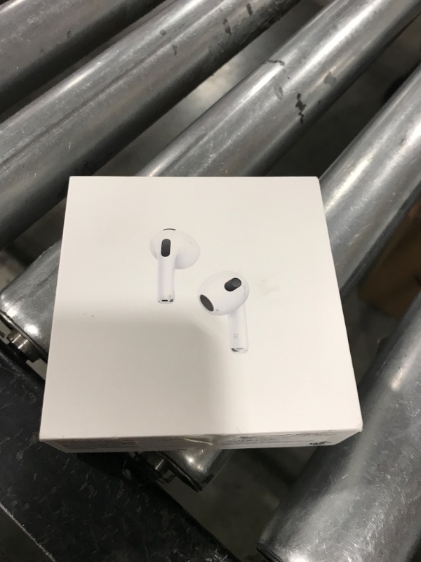 Photo 2 of AirPods (3rd Generation) with Lightning Charging Case
