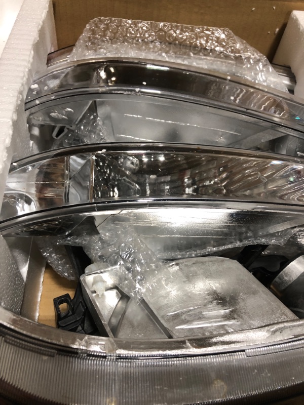 Photo 1 of ADCARLIGHTS compatible with 1999-2006 Sierra Headlight Assembly for 99-06 GMC Sierra 1500 2500 3500/00-06 GMC Yukon Clear Lens Chrome Housing with Amber Reflector Headlamp Replacement Left and Right OE Replacement A-Chrome Housing / Amber Reflector / Clea
