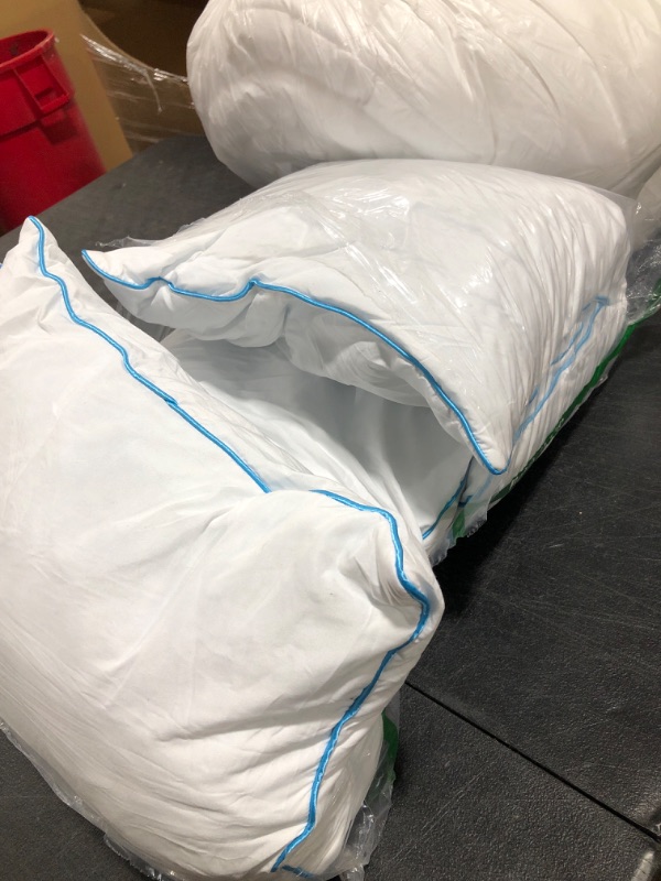 Photo 1 of 3 PC MEMORY FOAM PILLOWS 