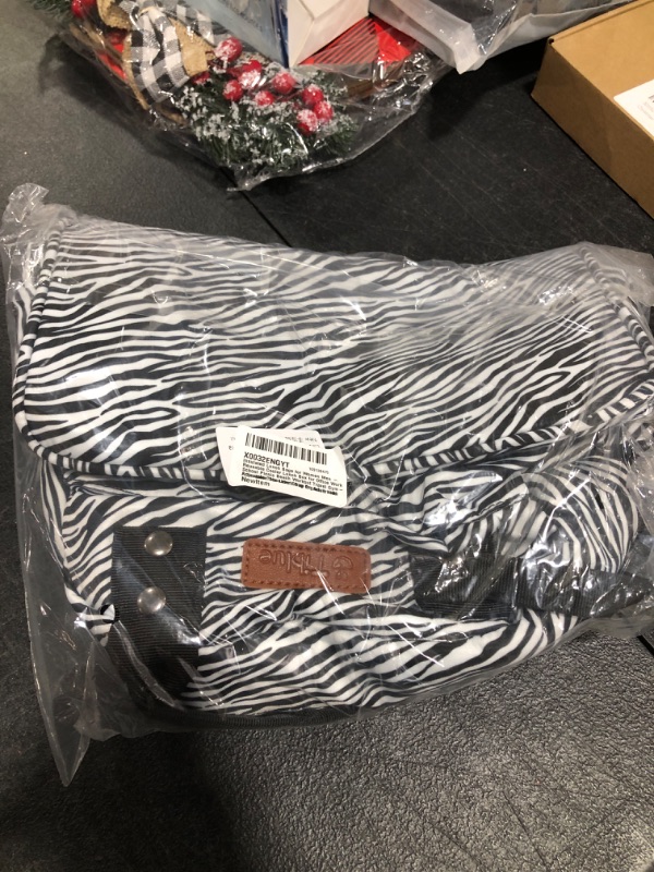 Photo 1 of  INSULATED  LUNCH ZEBRA BAG 