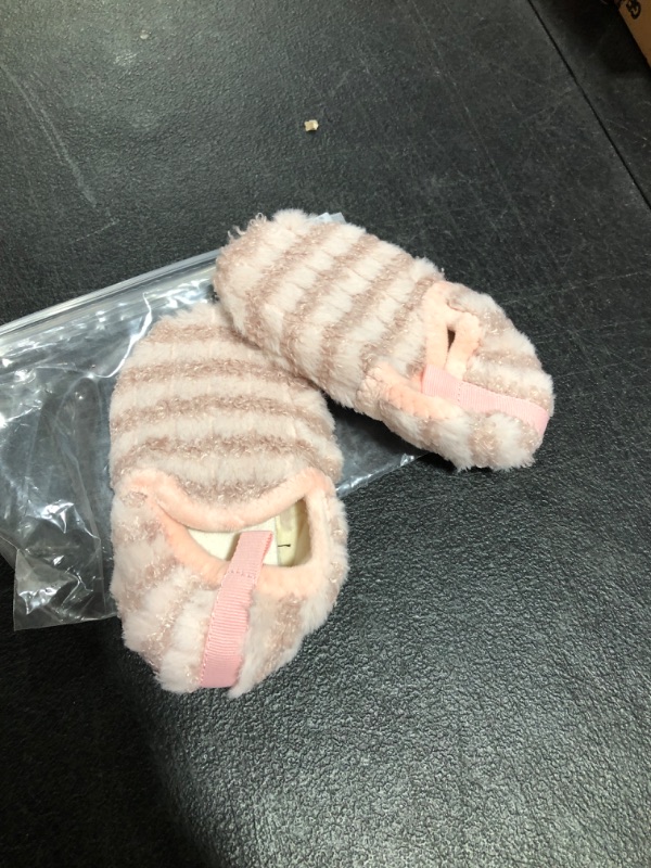 Photo 1 of PINK  Toddler GIRLS SLIPPERS ( SIZE: 24-25) 
