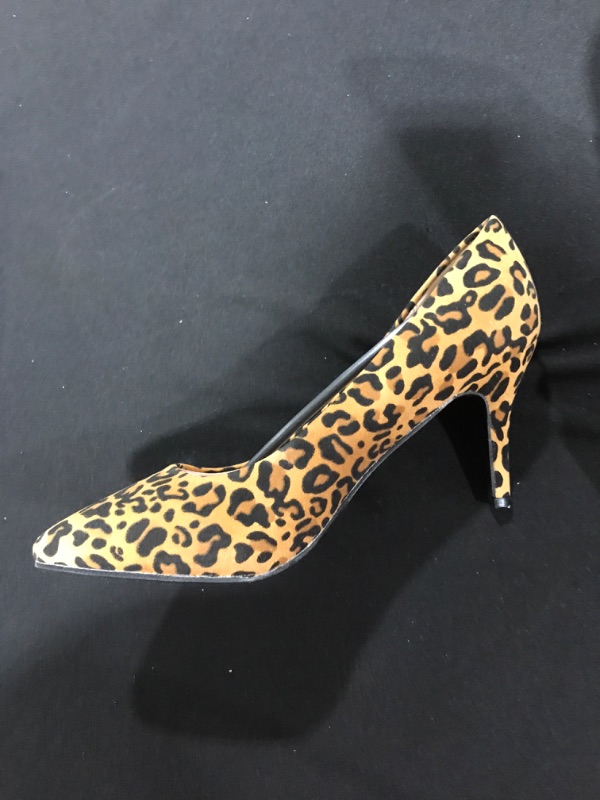 Photo 1 of [Size 8.5] Women's Leopard Print High Heels