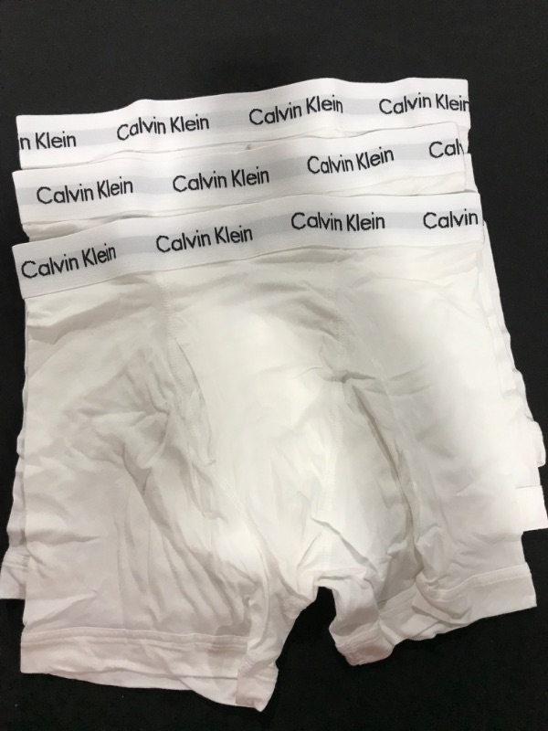 Photo 2 of [Size M] Calvin Klein Boxer Briefs- White- 3 Pack