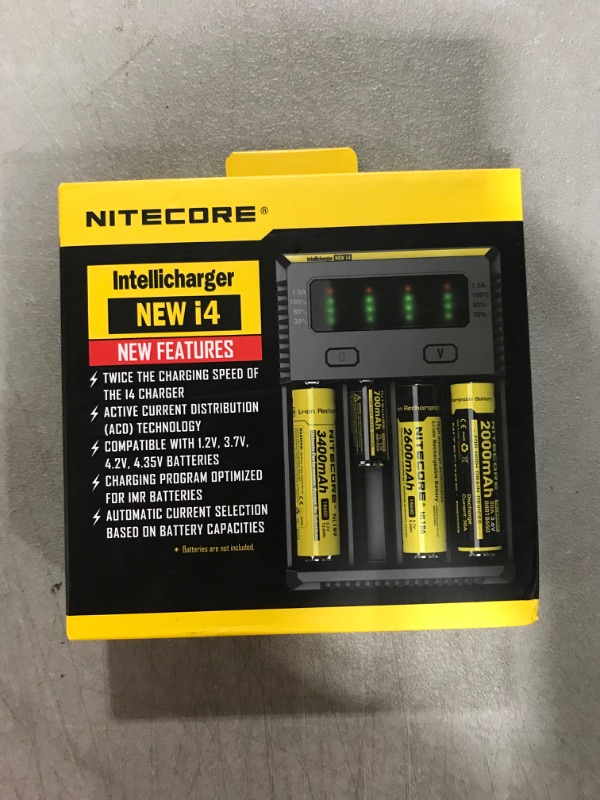 Photo 2 of NITECORE i4 Intellicharge universal smart battery Charger