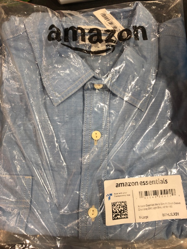 Photo 2 of Amazon Essentials Men's Slim-Fit Short-Sleeve Chambray Shirt X-Large Light Blue
SIZE XL