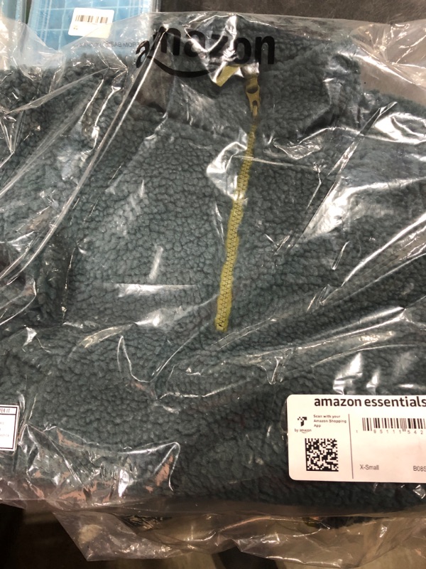Photo 2 of Amazon Essentials Boys and Toddlers' Polar Fleece Lined Sherpa Quarter-Zip Jacket X-Small Dark Green
SIZE XS