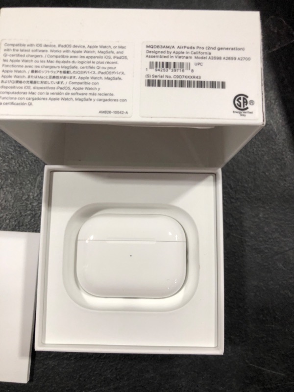 Photo 3 of AirPods Pro (2nd generation)