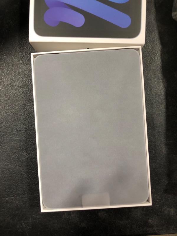 Photo 1 of Apple iPad Mini (6th Generation): with A15 Bionic chip, 8.3-inch Liquid Retina Display, 64GB, Wi-Fi 6, 12MP front/12MP Back Camera, Touch ID, All-Day Battery Life – Starlight WiFi Starlight 64GB