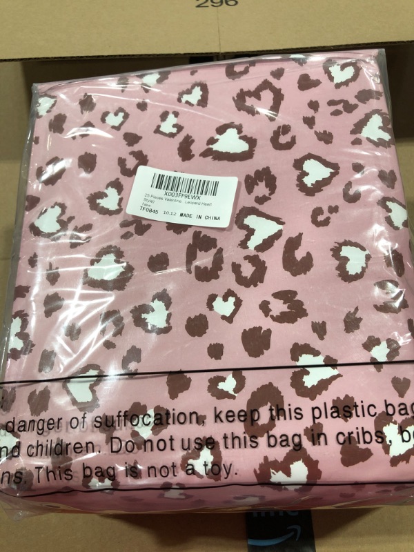 Photo 2 of 25 Pieces Valentine's Day Poly Bubble Mailers 8.3 x 9.3 Inch Envelopes Shipping Bags Leopard Heart Self Sealing Mailers Kraft Bubble Envelope with Self Seal Adhesive Waterproof (Leopard Heart Style)