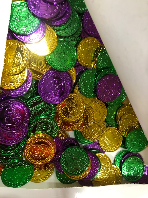 Photo 2 of 200 Pieces Mardi Gras Coins Plastic Gold Coins Green Purple Fake Gold Coins Mardi Gras Decor Centerpiece Mardi Gras Throws Mardi Gras Party Supplies for Parade Party Favors with 2 Pack Confetti