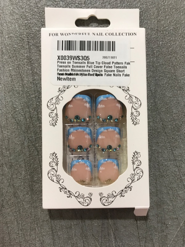 Photo 2 of 24PCS Press on ToeNails Blue French Flase Toe Nails Glossy Nude Toe Nails Fake Nails Fashion Square Short Full Cover Summer Artificial Beach False Toenails Fake ToeNails for Women and Girls
