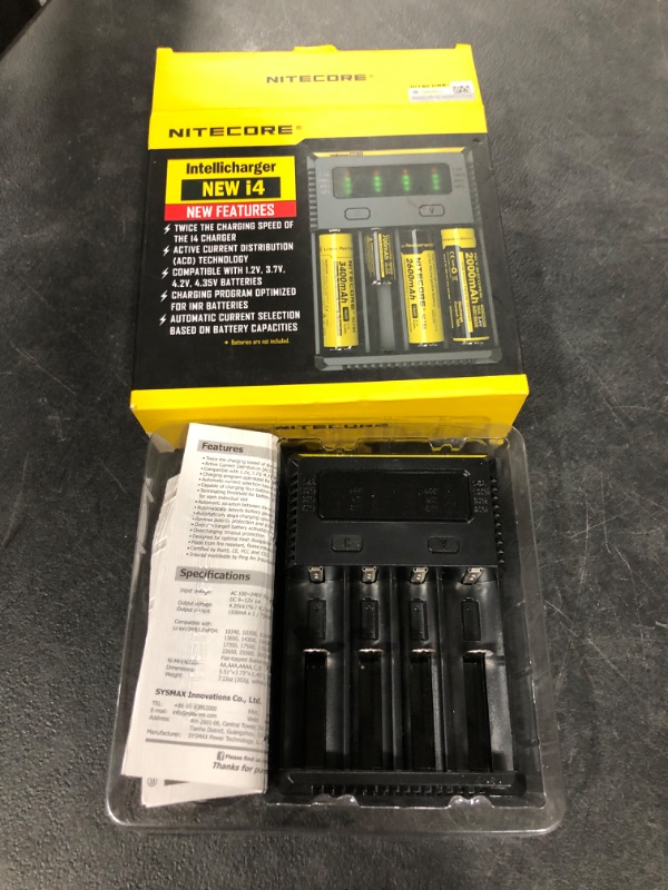 Photo 2 of NITECORE i4 Intellicharge universal smart battery Charger