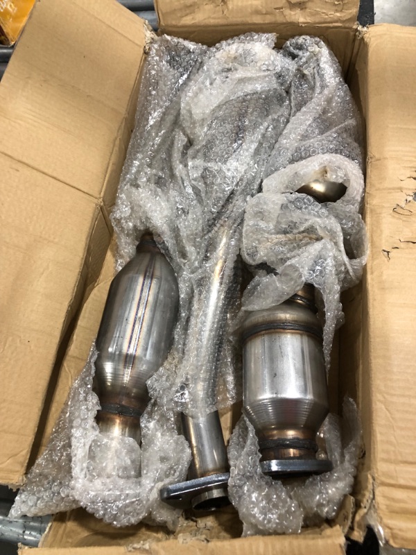 Photo 2 of KAX Catalytic Converter Stainless Steel Compatible With 2005-2018 Frontier, 2005-2012 Pathfinder 4.0L, 2005-2015 Xterra 4.0L