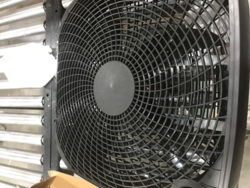 Photo 3 of Amazon Basics 3 Speed Box Fan, 20-Inch 20-inch Box Fan