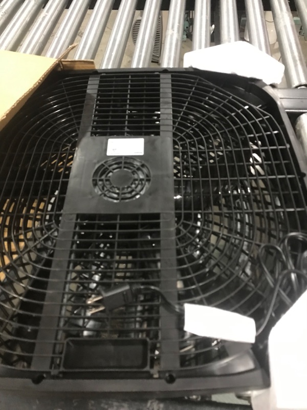 Photo 2 of Amazon Basics 3 Speed Box Fan, 20-Inch 20-inch Box Fan