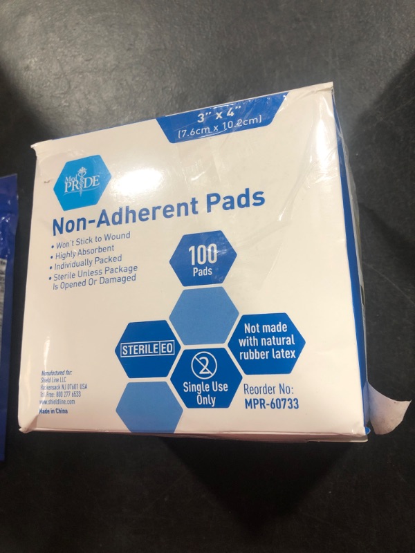 Photo 1 of Medpride Sterile Non-Adherent Pads| 100-Pack, 3” x 4”| Non-Adhesive Wound Dressing| Highly Absorbent & Non-Stick, Painless Removal-Switch| Individually Wrapped for Extra Protection 3x4 Inch (Pack of 100)