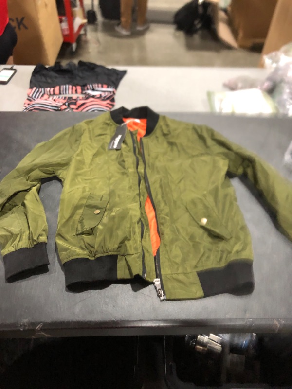 Photo 1 of Zeagoo Women Casual Jacket Classic Bomber Jacket Zip Up Lightweight Jacket Coat Windbreaker Outwear F-army Green Medium