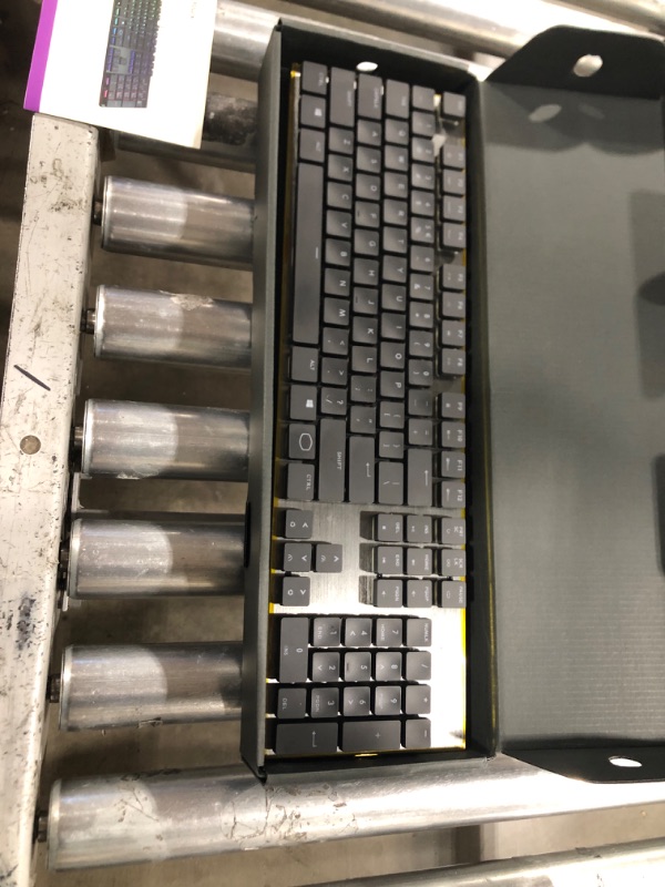 Photo 3 of Cooler Master Sk-650-Gklr1-US SK650 Mechanical Keyboard with Cherry MX Low Profile Switches In Brushed Aluminum Design,BlacK Layout,Full