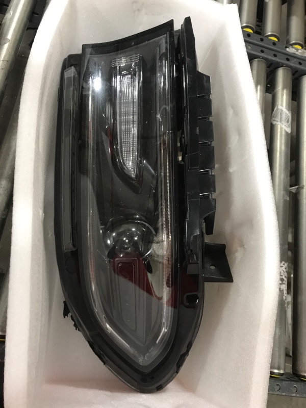 Photo 1 of 2017 BUICK ENVISION HEADLAMP ASSEMBLY