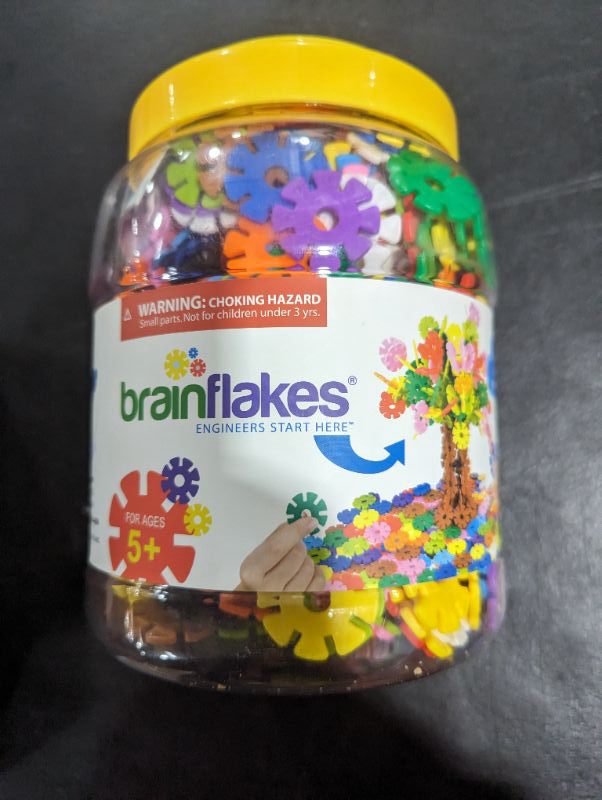 Photo 2 of Brain Flakes 500 Piece Interlocking Plastic Disc Set - A Creative and Educational Alternative to Building Blocks - Tested for Children's Safety - A Great Stem Toy for Both Boys and Girls