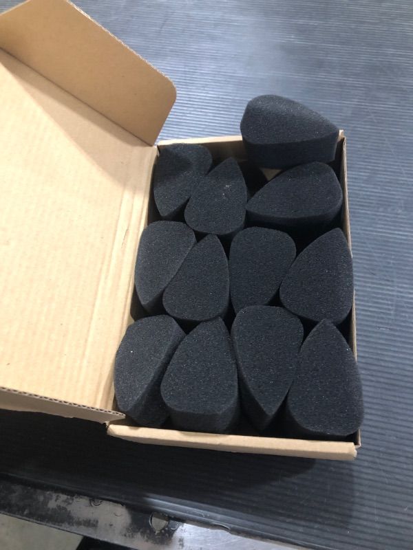 Photo 1 of 24 Pcs Face Paint Sponge Petal Face Painting Sponges High Density Face Painting Supplies for Kids Adults Art Work Halloween Makeup Body Paint (Black,Oval, Semicircular) Black Oval, Semicircular
