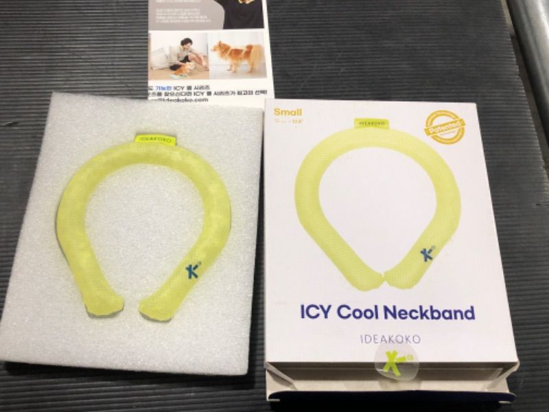 Photo 2 of [IDEAKOKO]icicool Neck Band-Cooling Neck Wrap for Hot Weather, Walking, and More
