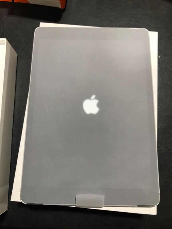 Photo 4 of BRAND NEW--Apple iPad (9th Generation): with A13 Bionic chip, 10.2-inch Retina Display, 64GB, Wi-Fi, 12MP front/8MP Back Camera, Touch ID, All-Day Battery Life – Silver
