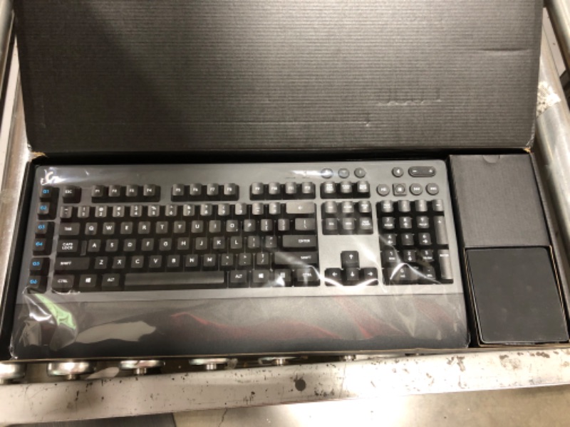 Photo 4 of Logitech G613 LIGHTSPEED Wireless Mechanical Gaming Keyboard, Multihost 2.4 GHz + Blutooth Connectivity - Black