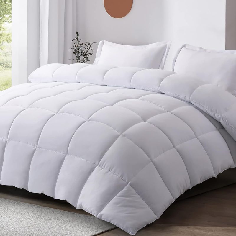 Photo 1 of  White Bed Comforter - UNKNOWN SIZE